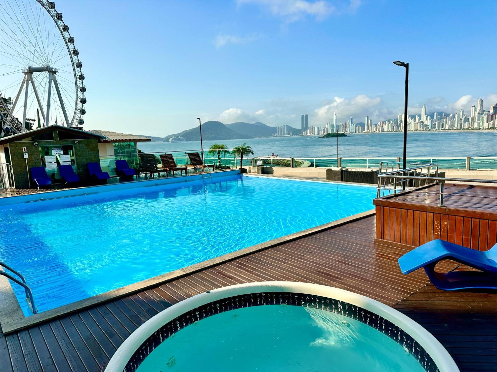 Roda Gigante, Garagem E Piscina Balneário Camboriú Extérieur photo
