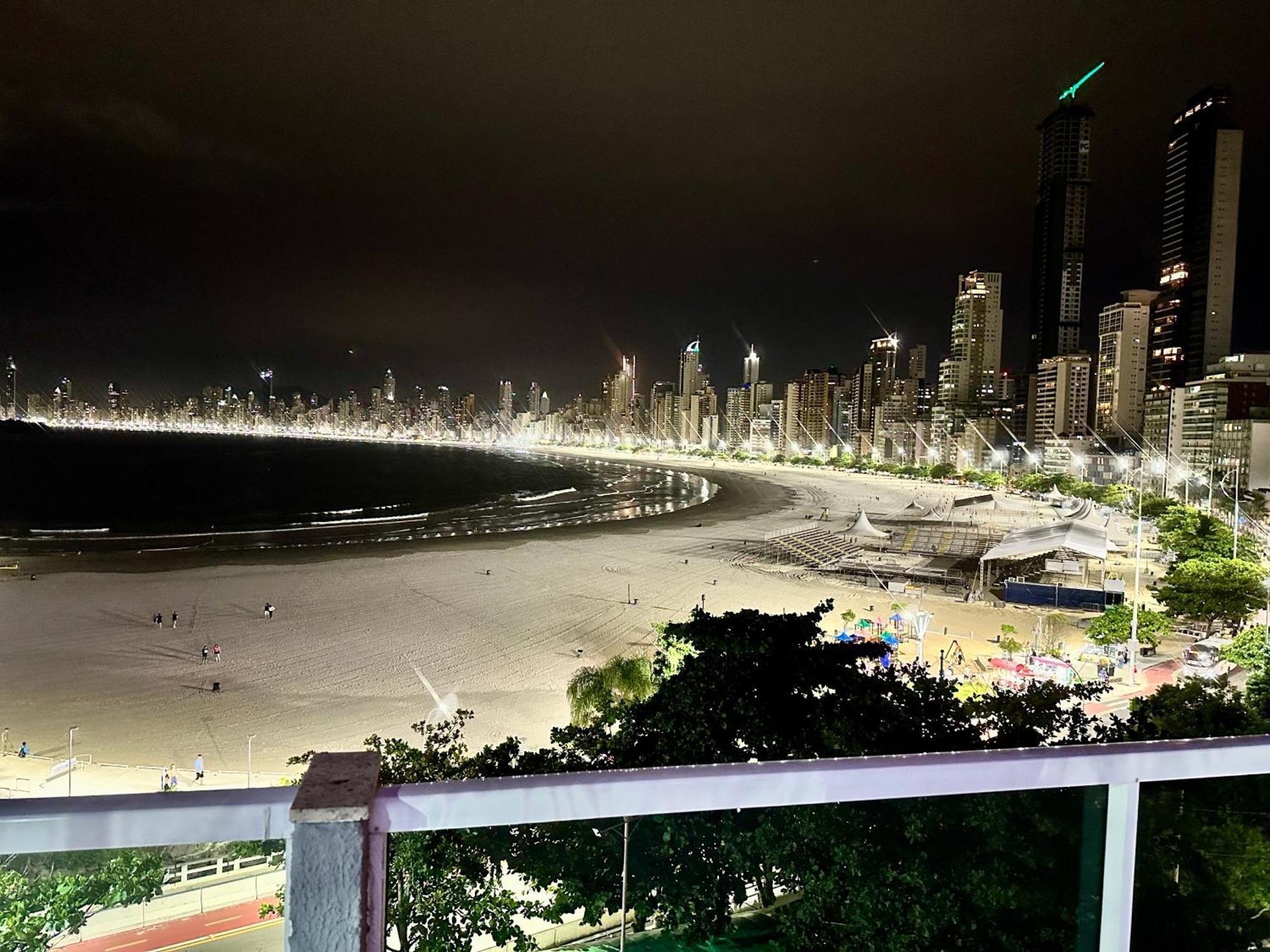 Roda Gigante, Garagem E Piscina Balneário Camboriú Extérieur photo